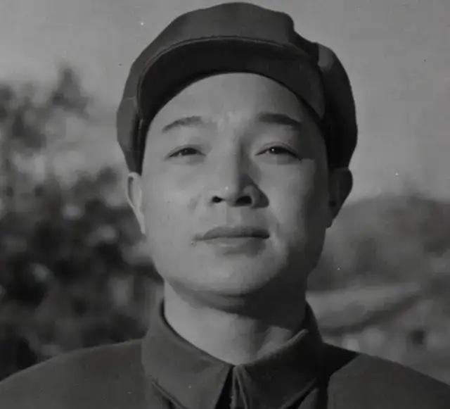 丁国钰（1916.7-2015.5），安徽金寨人。1929年参加革命，1933年