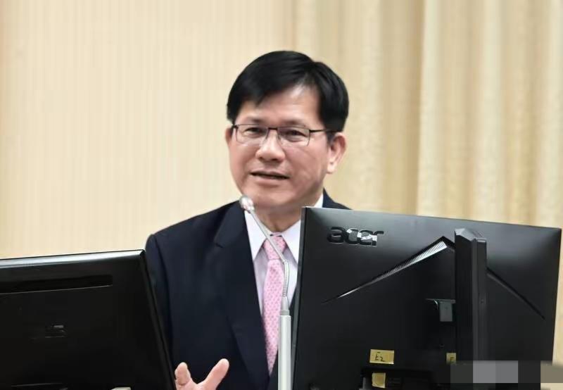 台湾外事部门（6月12日）在社交媒体上发表谬论，叫嚣“强烈谴责中国船只公然、史无