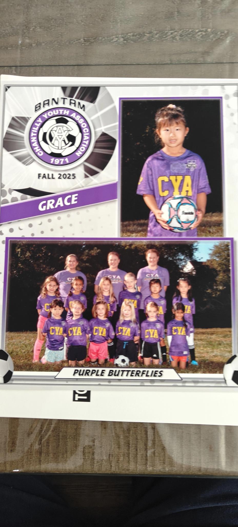 分享我这周有趣的事：孙女足球训练课程结束，每周两次，她很喜欢运动，还是有点运动天