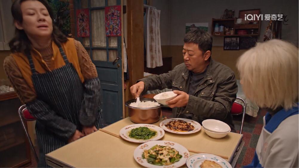 生逢其时不是霍青莲也不会少什么菜呀，这么看齐奶奶会烧的菜特别多，最起码儿子和孙女