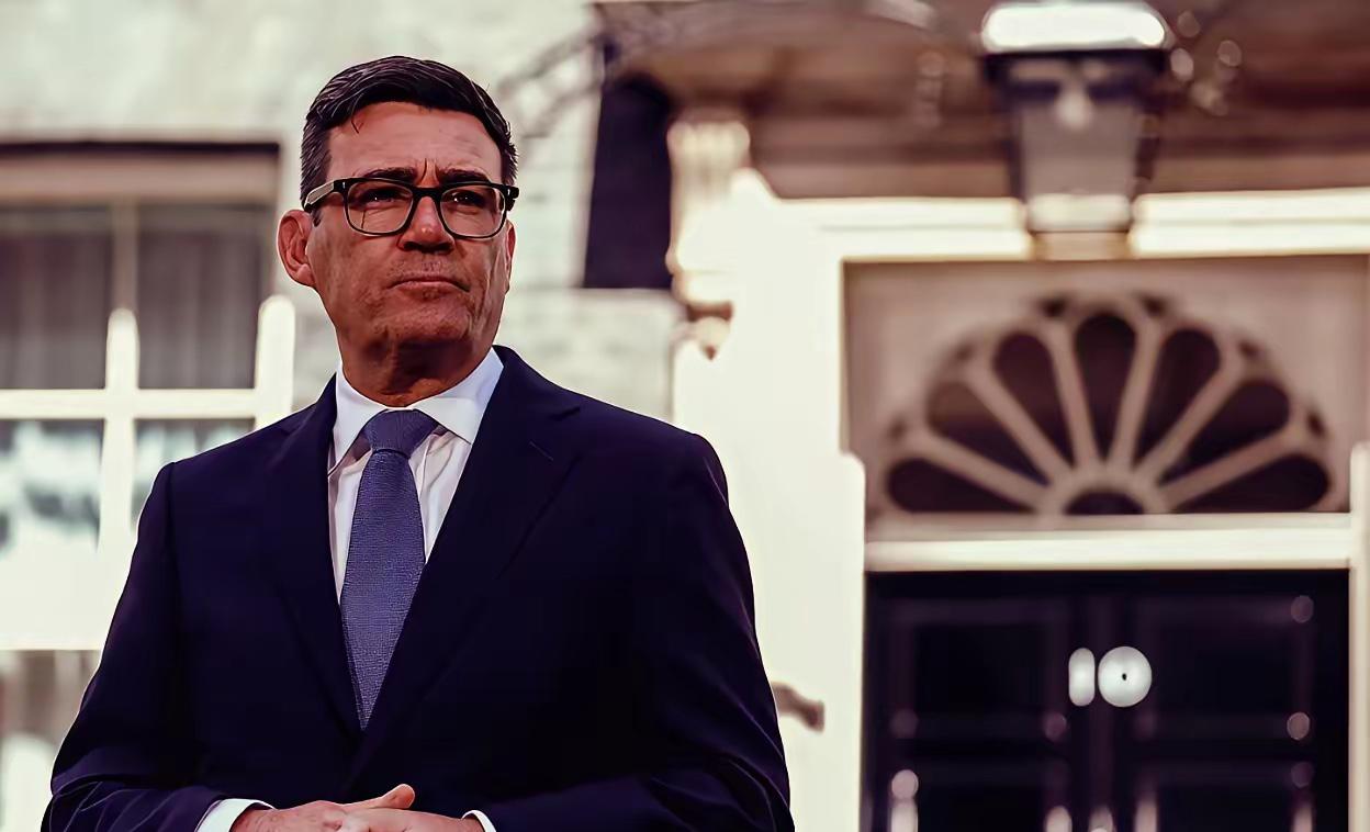 英国新首相上任后第一个电话打给了泽连斯基：英国对乌克兰的支持“坚定不移”
当地时