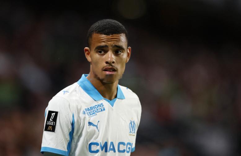 据<<曼彻斯特晚报>>报道，曼联准备回购赫塔菲所持有的关于格林伍德未来二次转会的