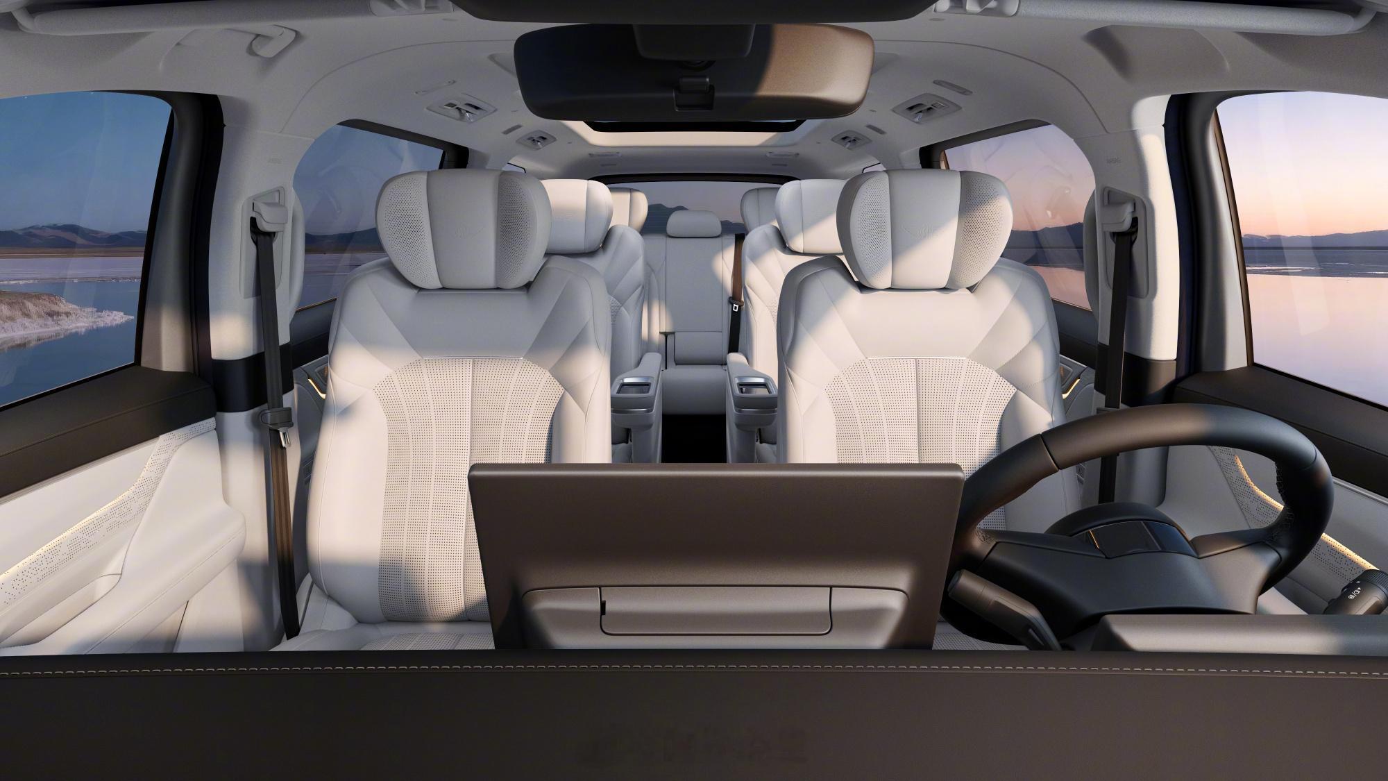 广州车展登陆，全球首秀24K金标也太会了！专属 “天马” 设计把飞翼与天马的意象