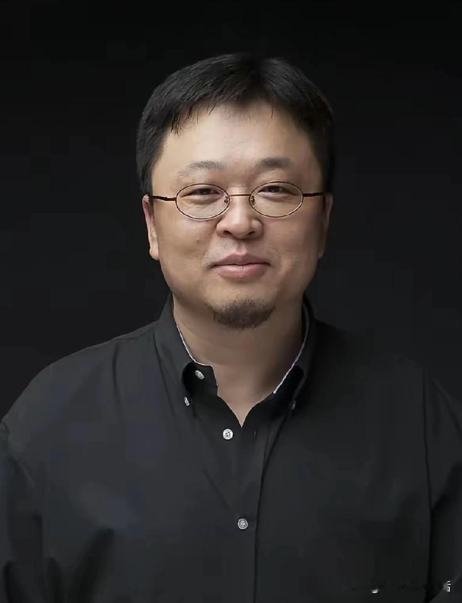 又有人圈罗永浩，估计没想到能被他给回复吧。
原来他也承认有时候自己是在装啊！
他