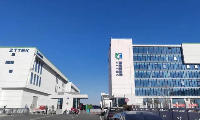 江苏盐城：盐城储能电芯卖爆了！卡车深夜排队抢货
盐城制造正在新能源赛道加速超车！