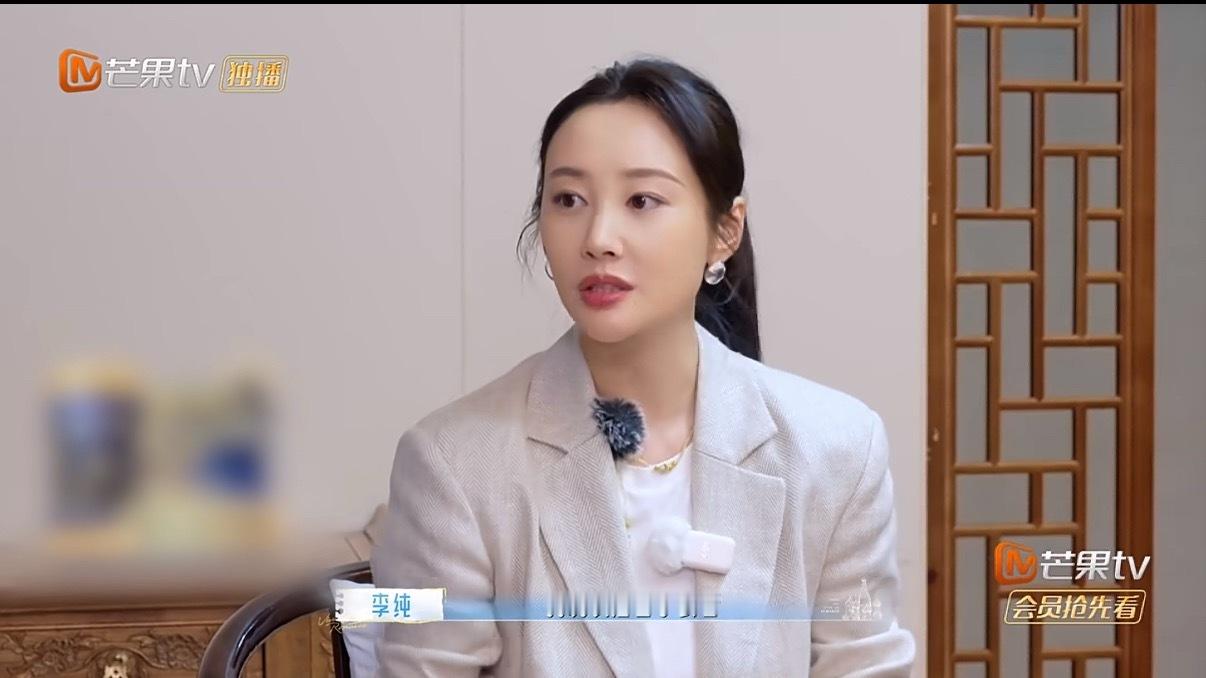 李纯两年没戏拍坐法院哭妻子的浪漫旅行事业遭遇低谷期，陷入解约官司，两年接不到工作