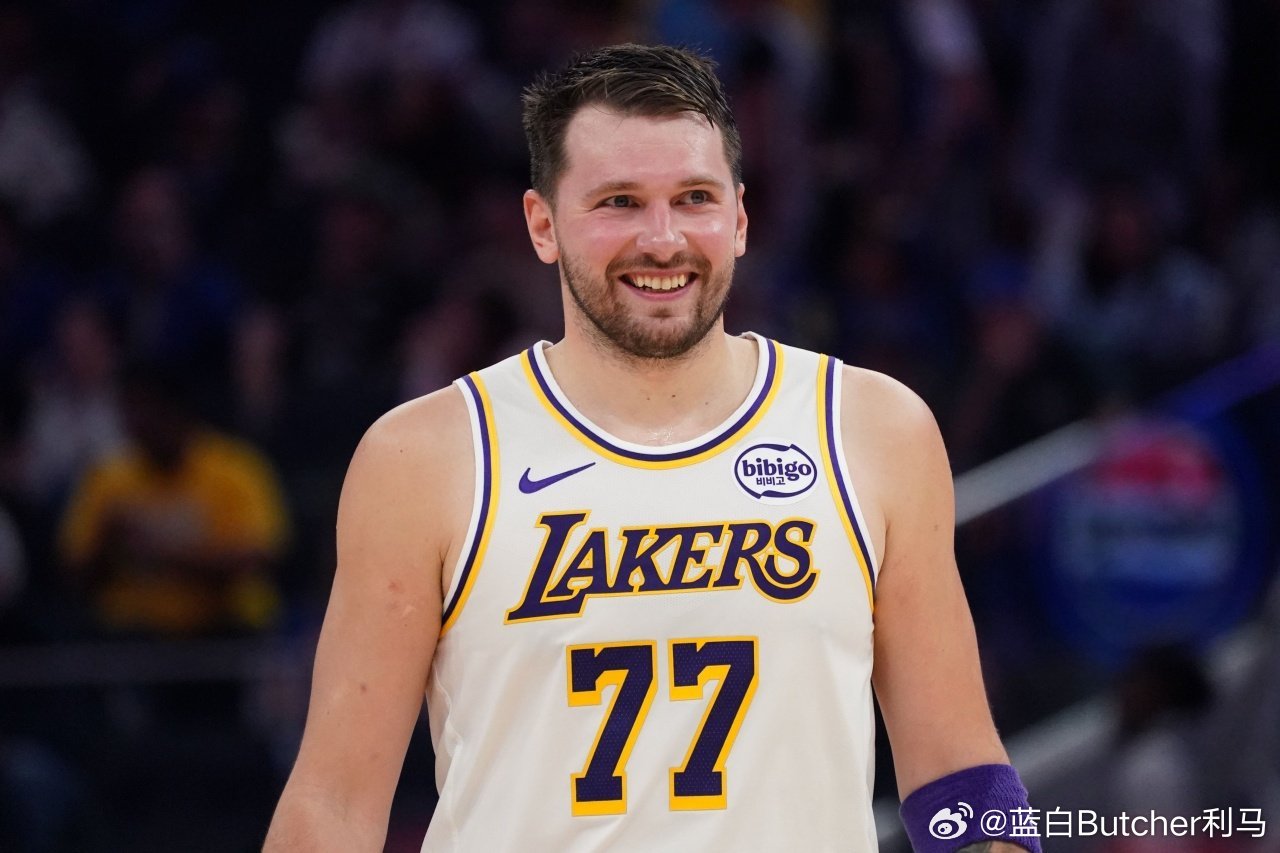 3月2日 NBA常规赛，湖人128-104大胜国王。本场比赛，东契奇首节稳定输出