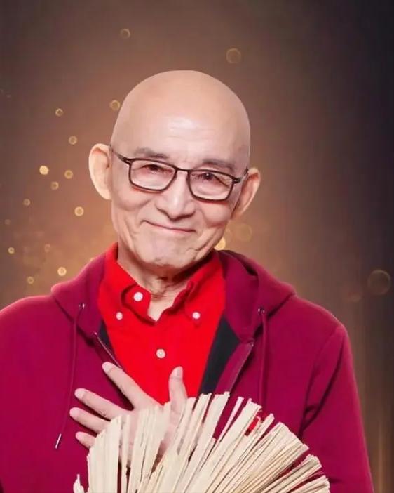 演员，游本昌，五十岁遇到了一个角色，扮演济公，一下子就火了，很多导演闻风而动，纷
