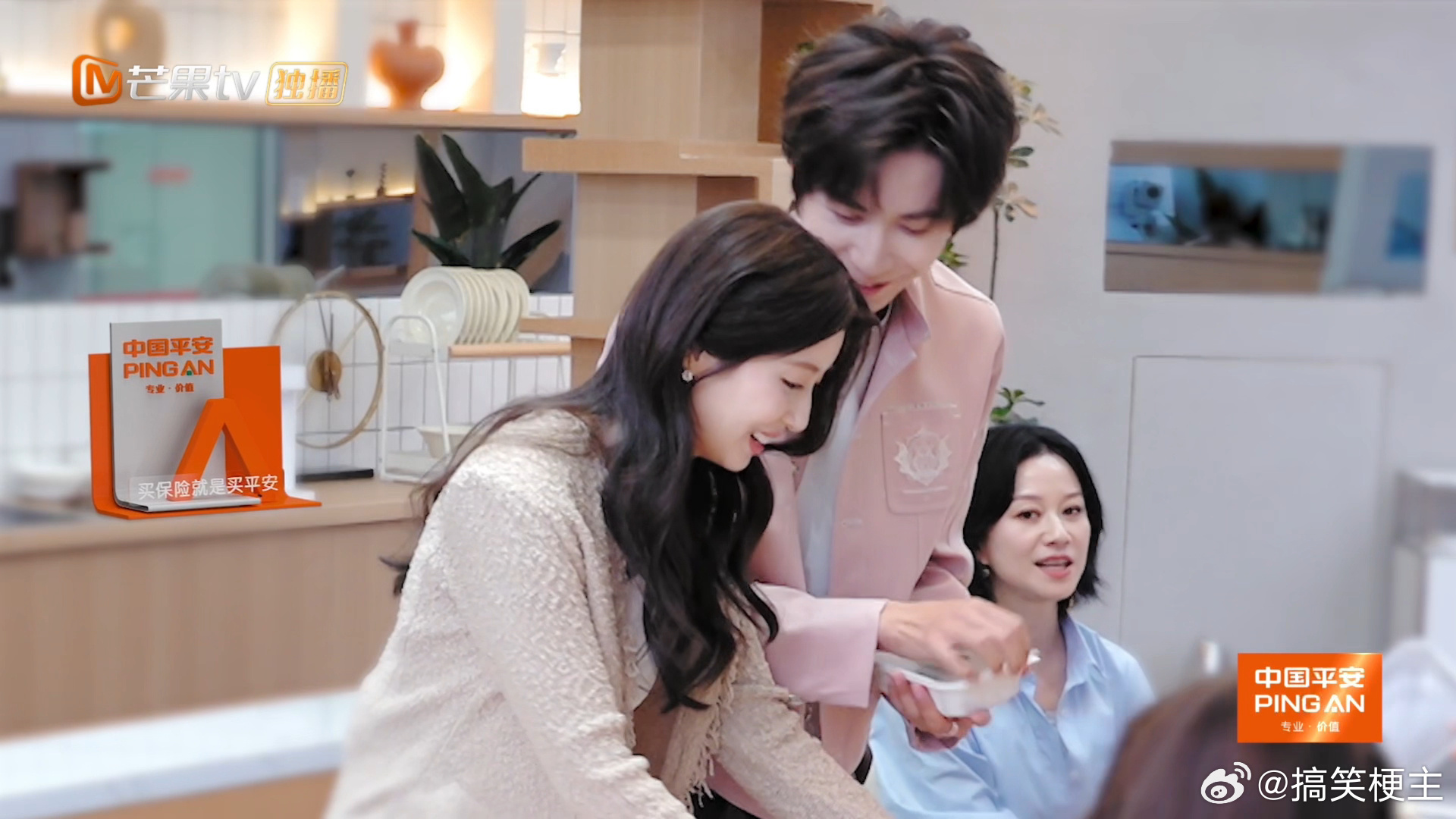 侯卓成签婚前协议全听杨汝晴的初入职场金融季 张泉灵的观点引发讨论，杨汝晴十分认同