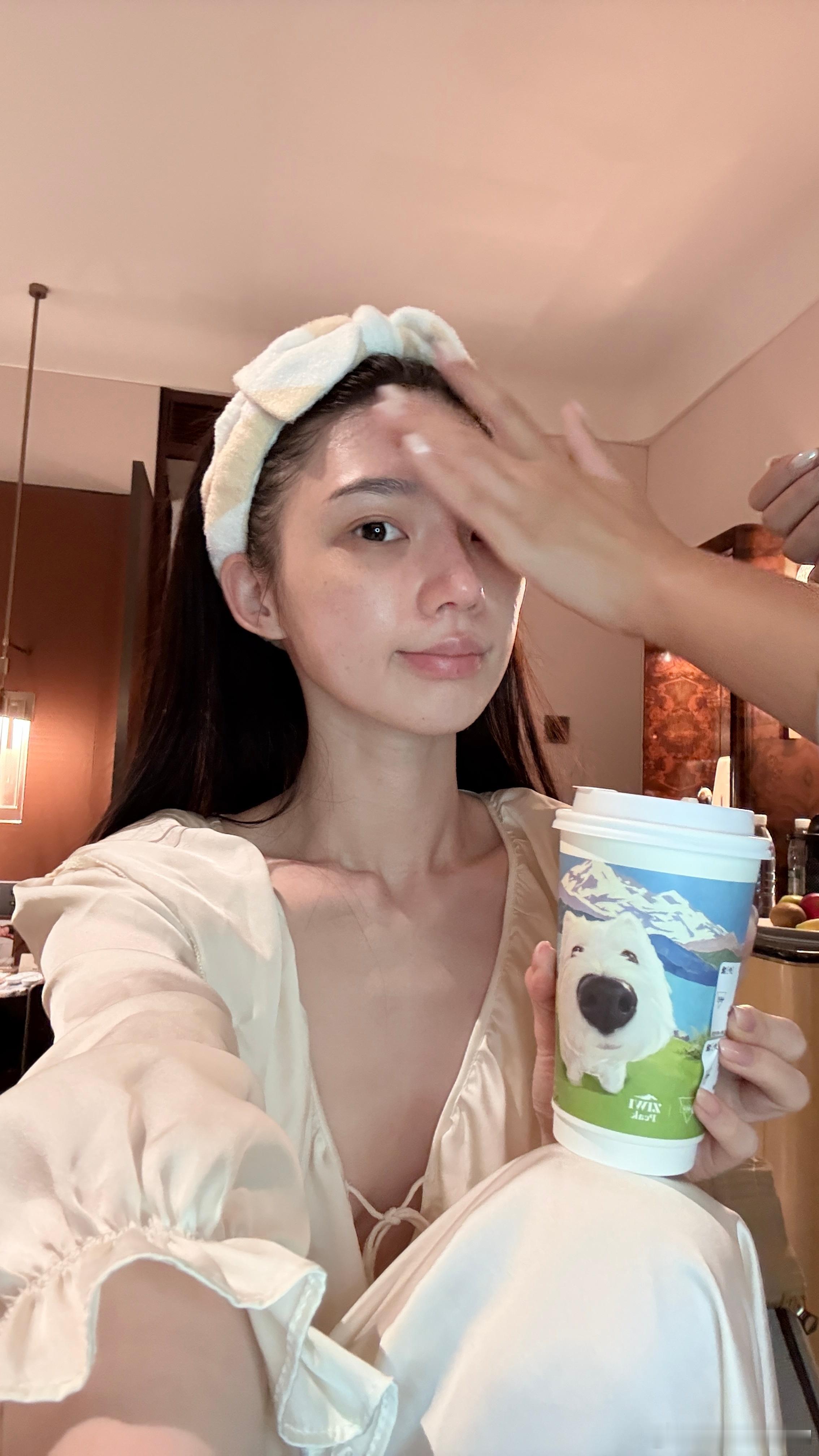 5:56AM morning☀️👋🏻 上海～～～ ​​​