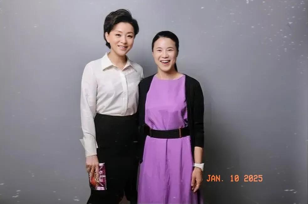 杨澜访谈录系列
杨澜专访乒乓球大满贯选手王楠。