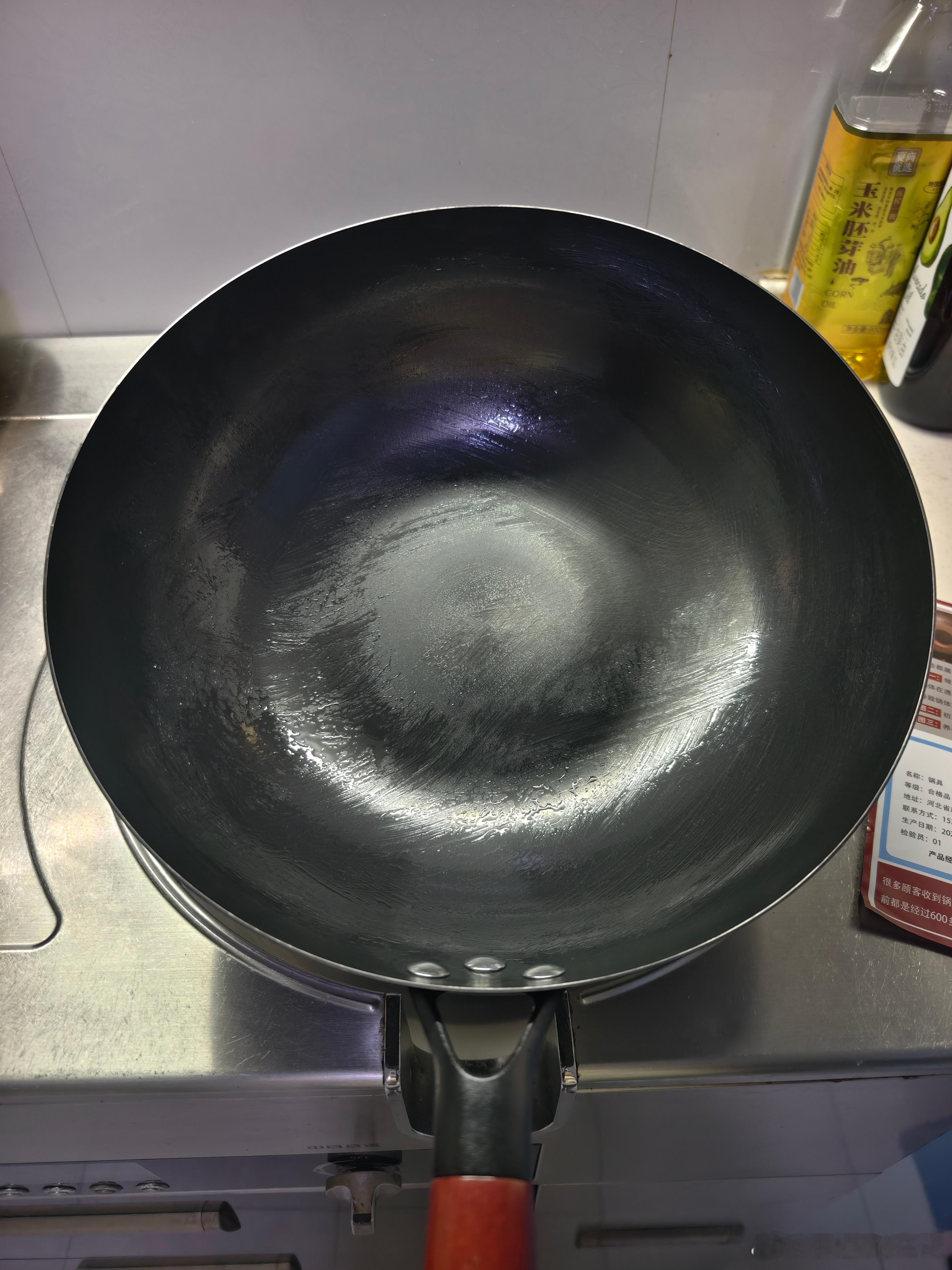 买了一口据说很耐用的瑞安铁锅看看能不能传宗接代 