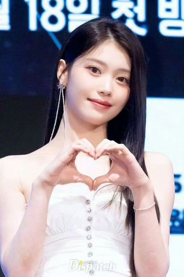 娱乐[超话]沈小婷男宝星球2发布会婷婷公主如此美🌹🌹沈小婷男宝星球2发布会生
