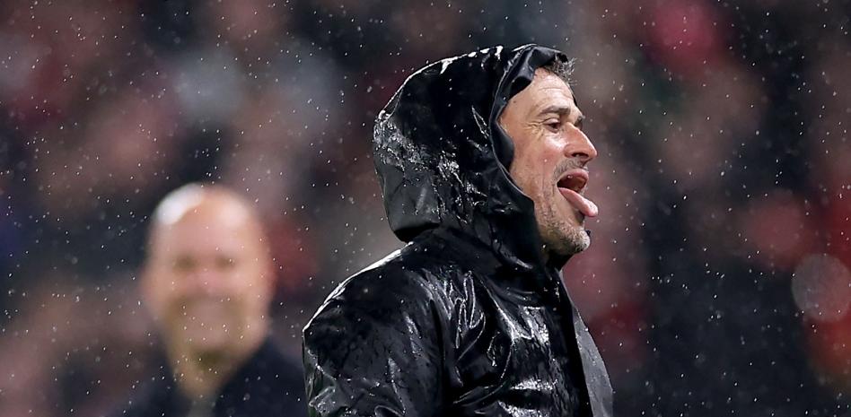 世体：恩里克变废为宝，巴西中卫贝拉尔多化身新布斯克茨