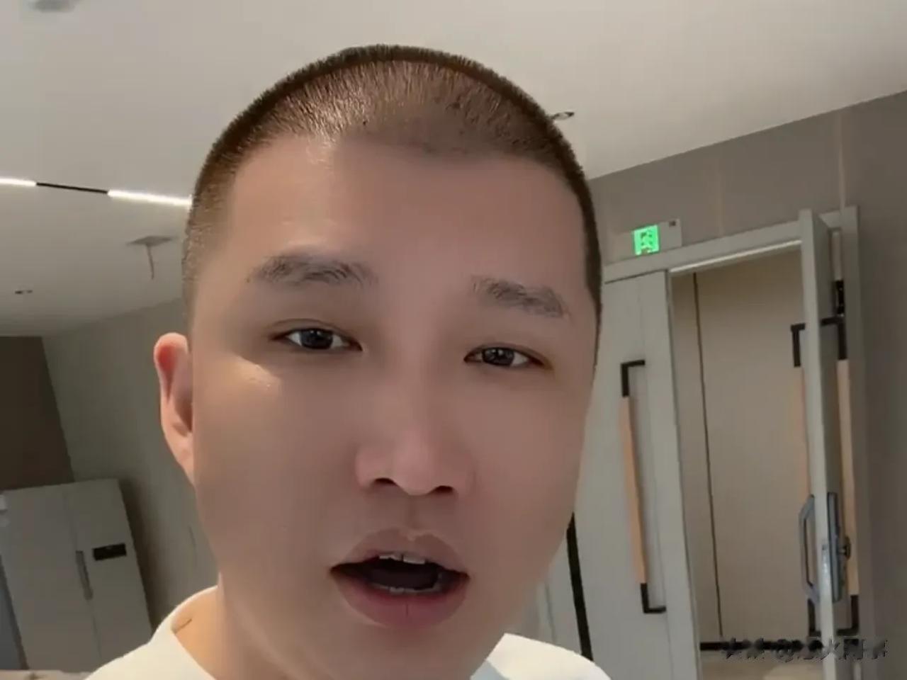 二驴喊话别整辛巴都挺难10万＋，都上不去了

二驴喊话辛巴不行啊，我都不愿意说他