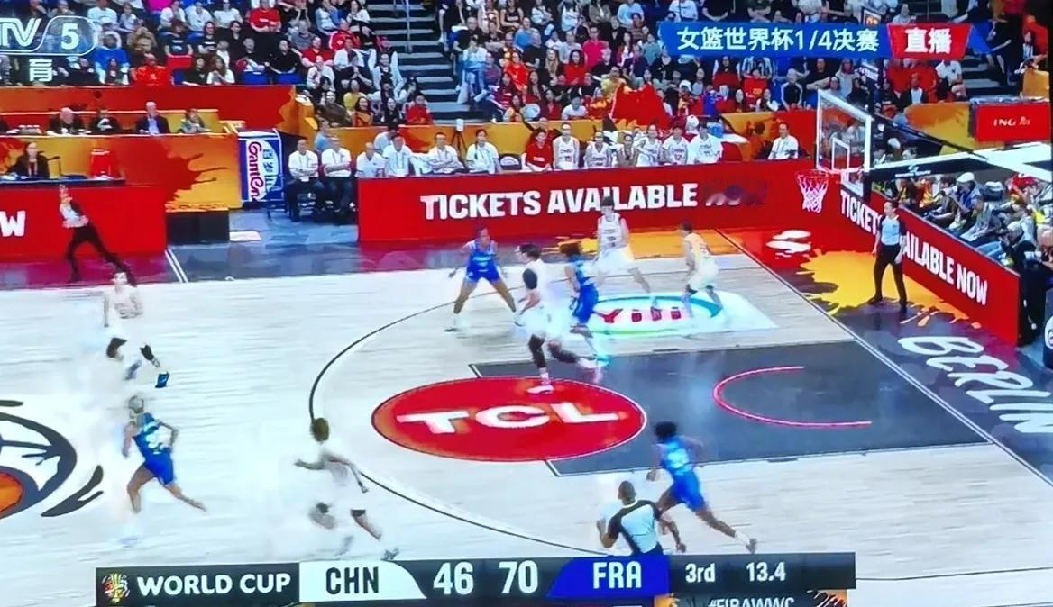 确实打不过！中国女篮大比分负法国队，无缘四强！
可以了！能胜捷克，意大利，已经很