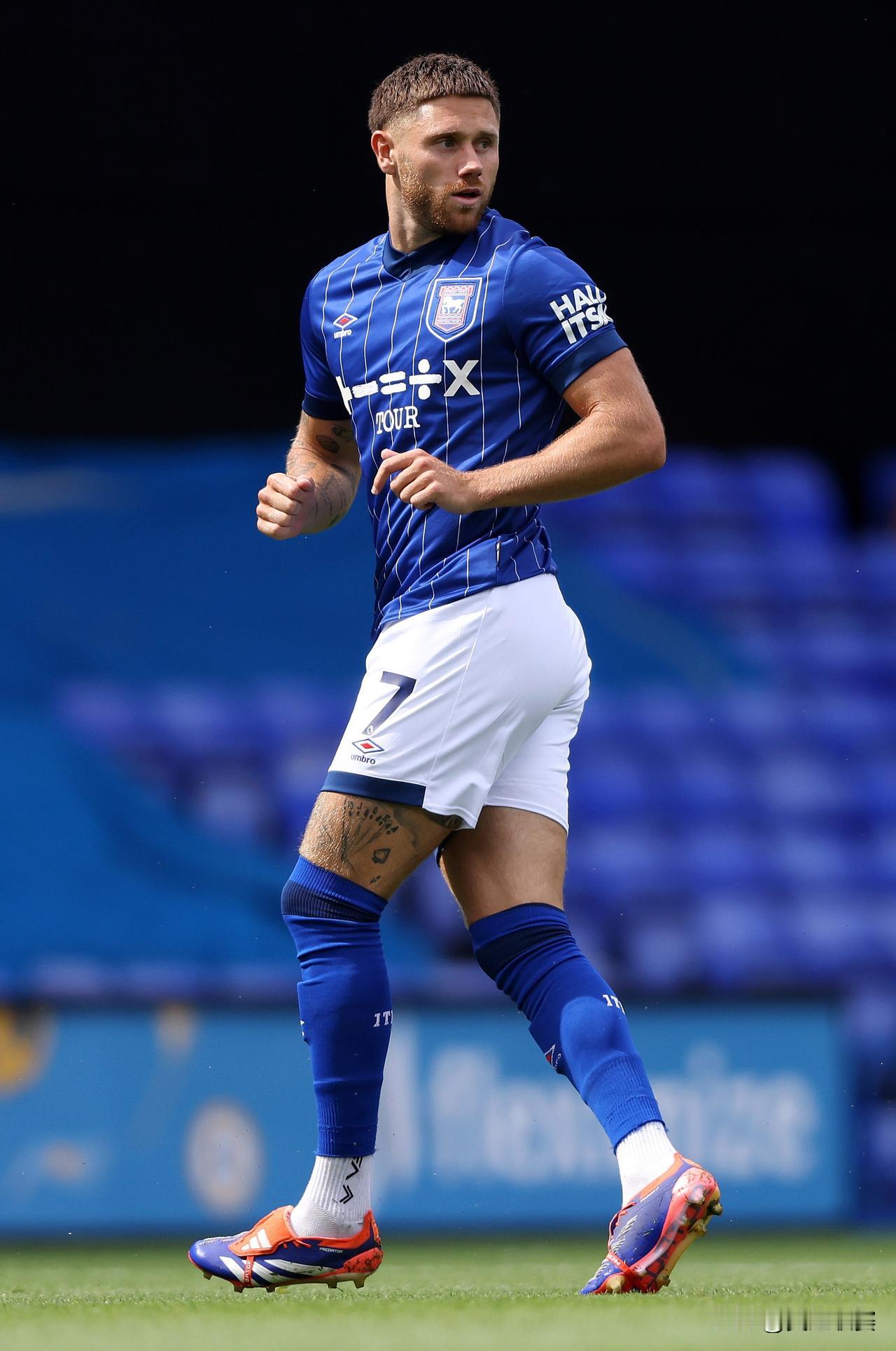 官方：韦斯·伯恩斯与伊普斯维奇续约至2026年

这名威尔士边锋自2021年加盟