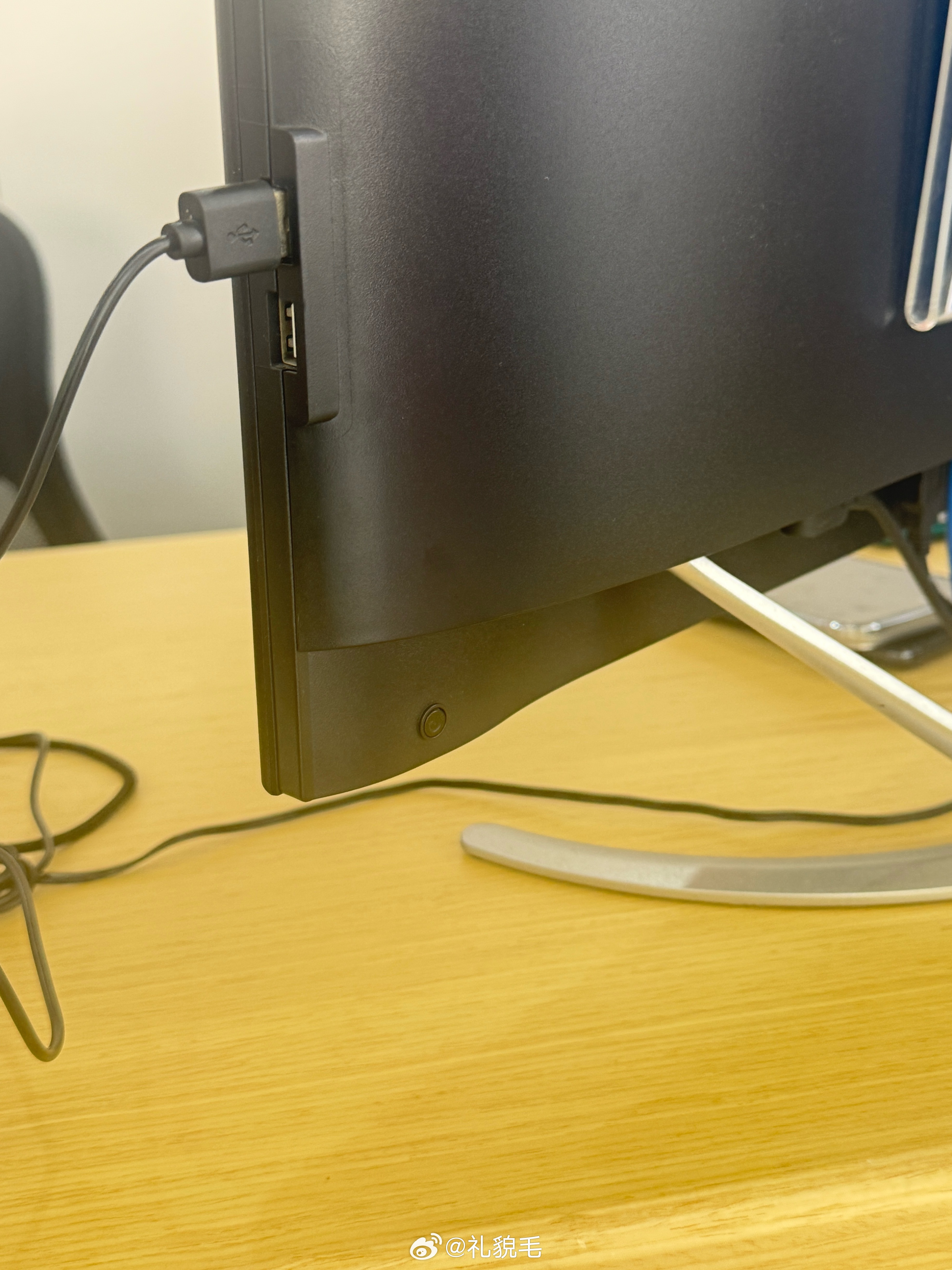 正在办理电话卡业务进行到一半，球宝把营业厅的电脑给关了带娃随手拍