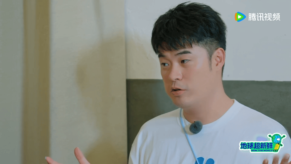 陈赫为拉陈星旭进战队，那“套近乎”的招儿绝了。先问陈星旭昨晚谁往他房里跑最勤，陈