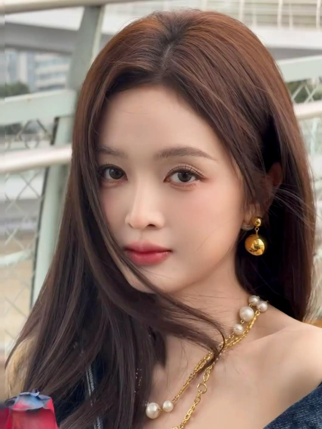 吴宣仪wxy吴宣仪有戏 昨天的超喜欢下降了 但昨天的发帖和今天的超喜欢底数上升了