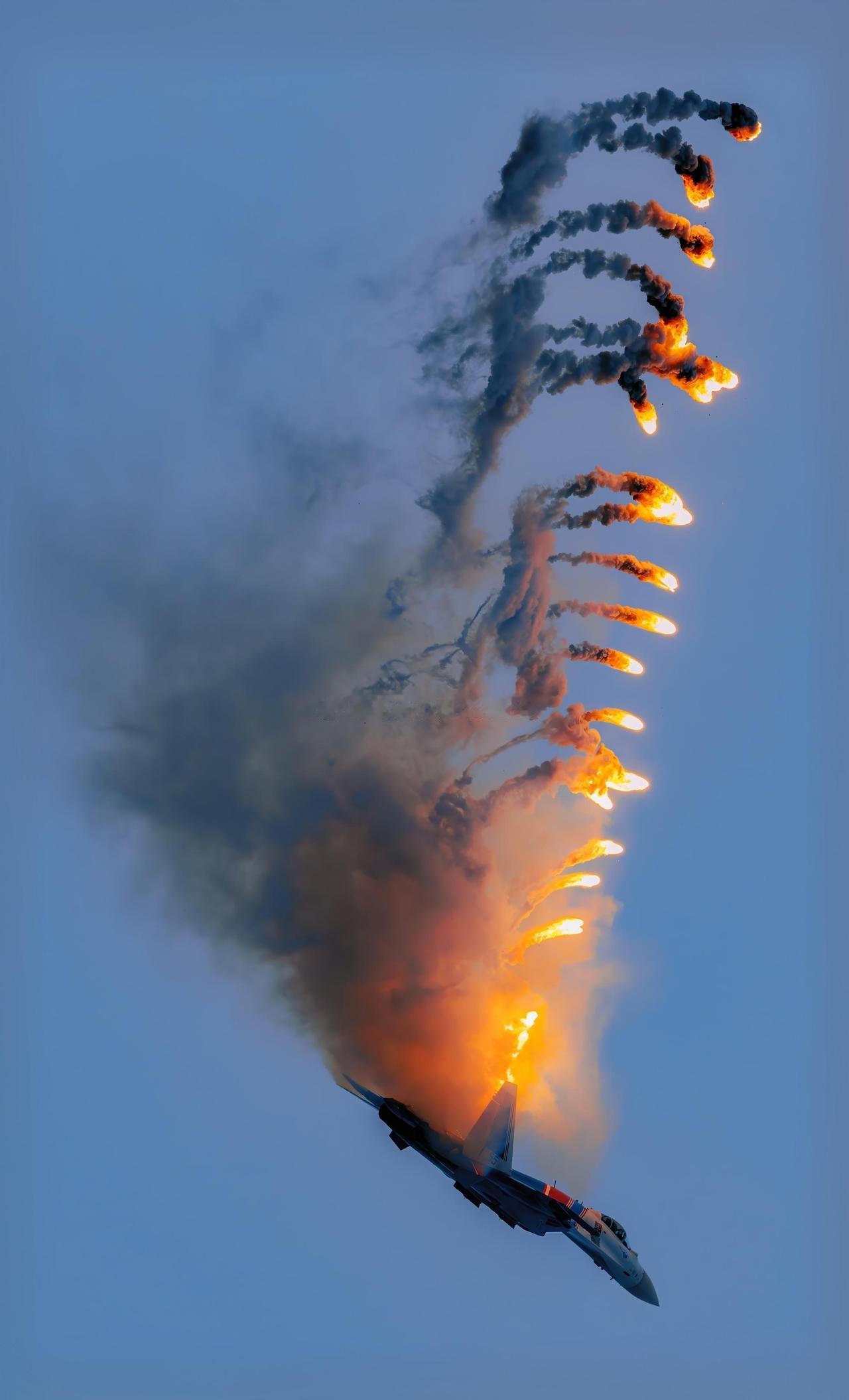 飞天小妞marica 把最致命的防御 变成了最浪漫的告白 小可爱们晚了个安 明儿