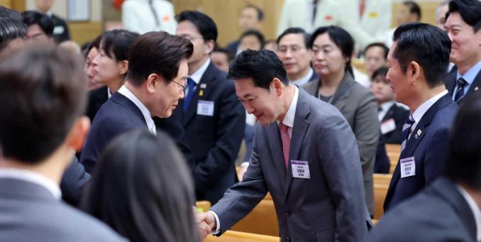 喊的最凶的人，面见大佬姿态居然放这么低？