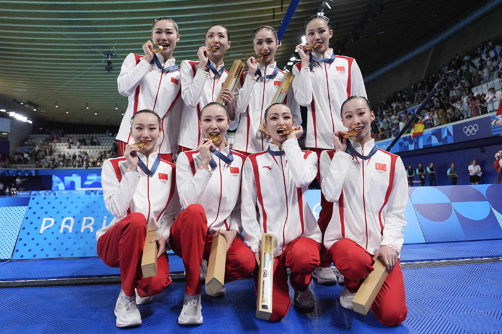 #花游运动员夹着鼻子怎么呼吸#【中国花游队主教练张晓欢：花游队夺冠有跳水队助力】