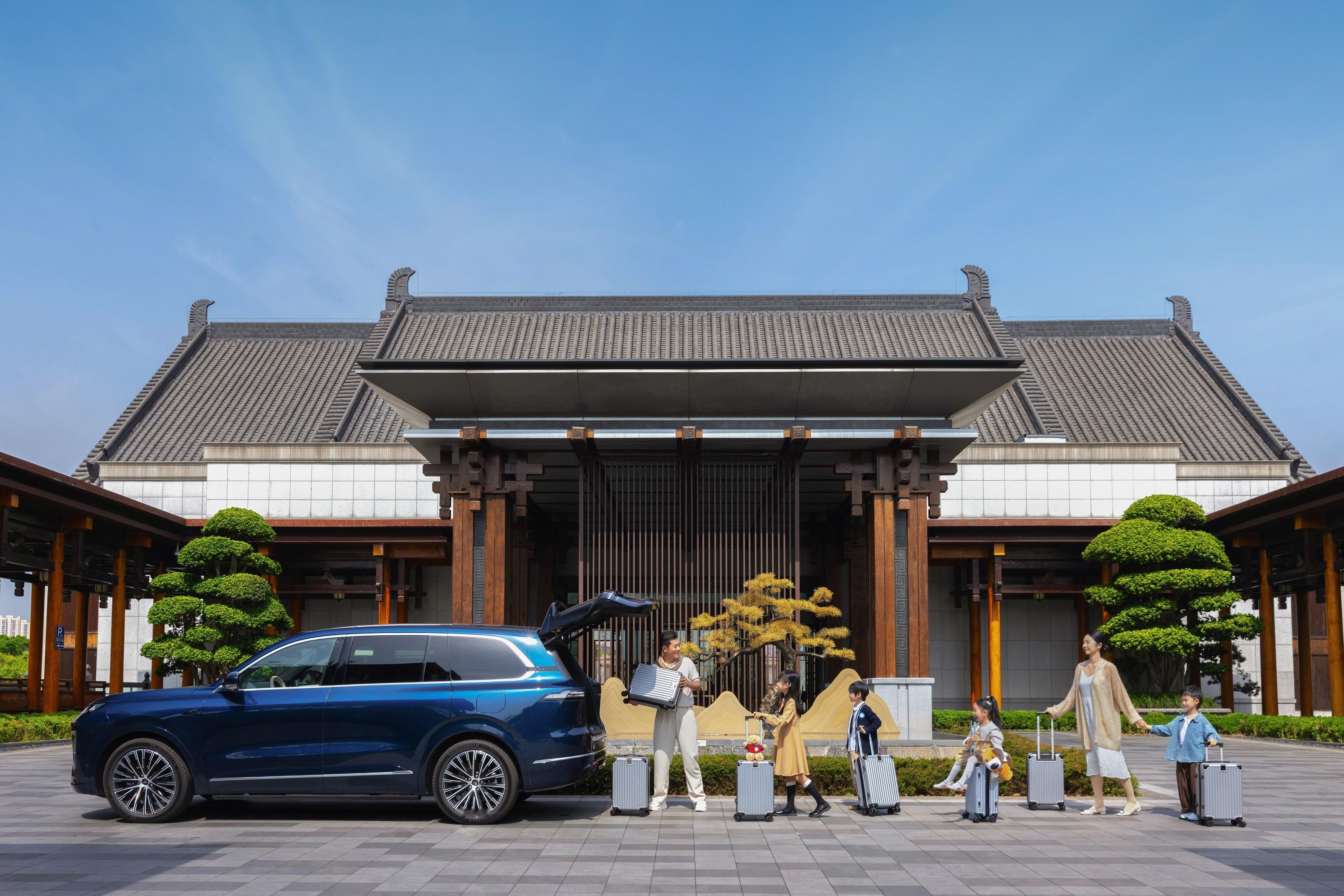 周末约了四个朋友去京郊野餐，集合时才发现东西带得有点多：光食材就塞了三个大箱，还