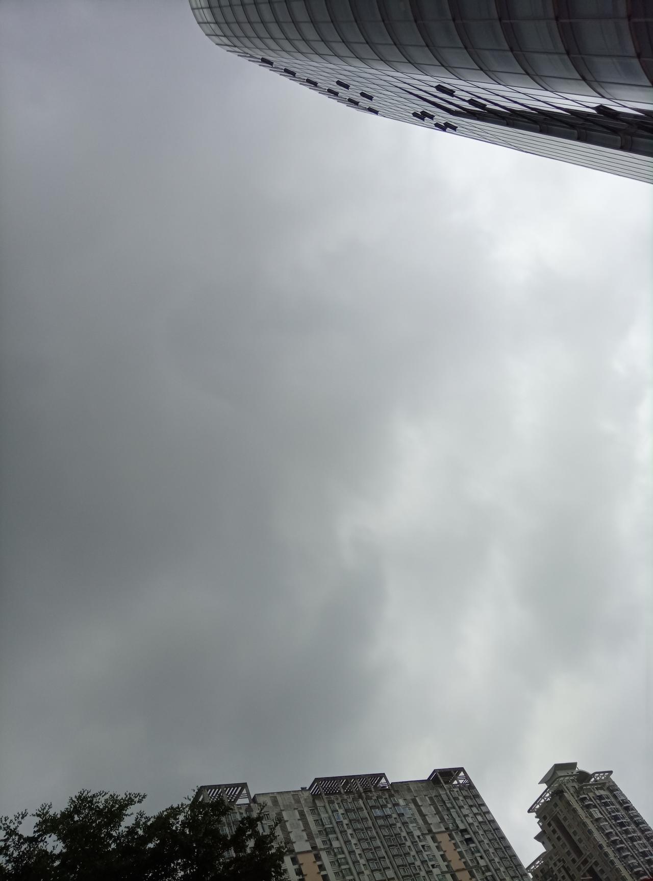 随手拍一张天空照