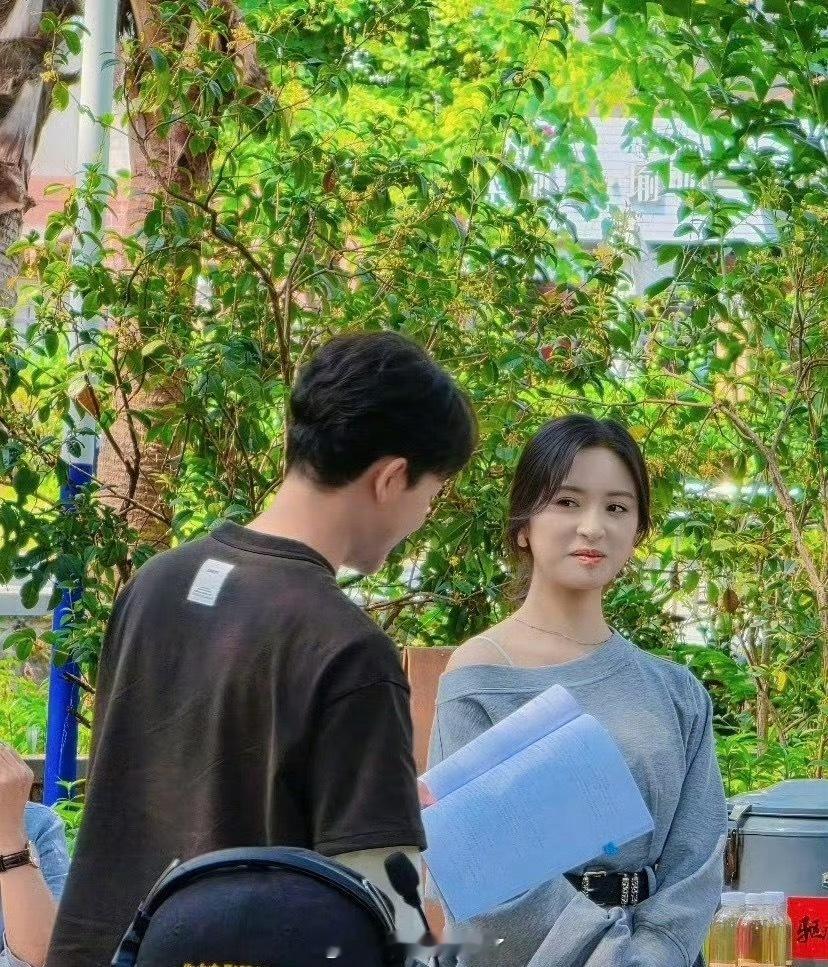 张晚意、沈月的但愿人长久最新路透🈶，大家感觉两人🈶🈚️cp感？ 