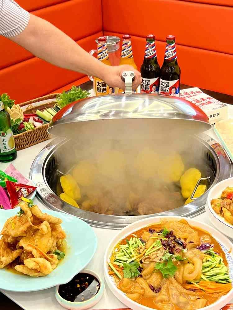 龙江顺天福铁锅炖·东北菜。