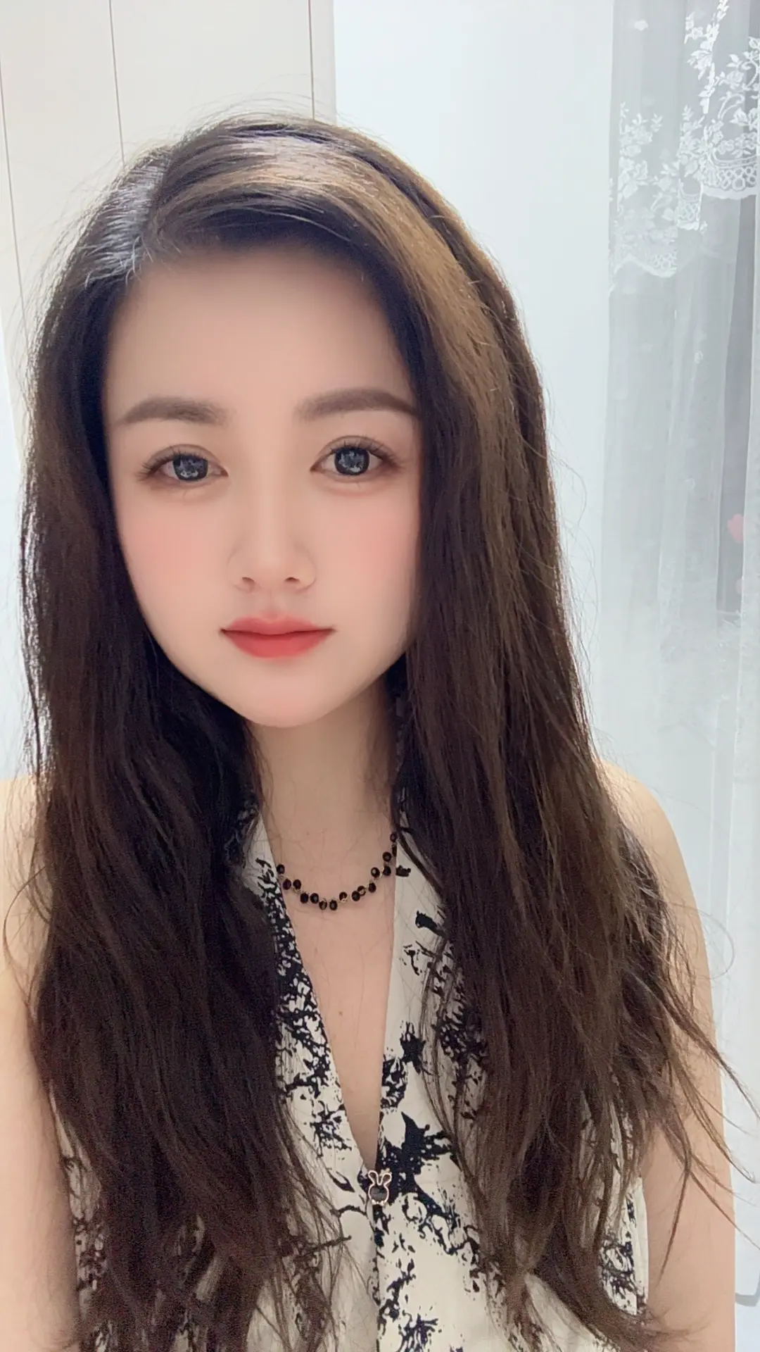漂亮的话，谁都会说，没有行动的爱，全是废话！靠自己的时候，你就会知道...