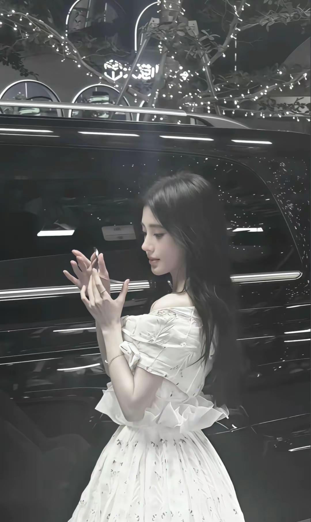 亲爱的鞠婧祎小姐:                     七夕快乐      
