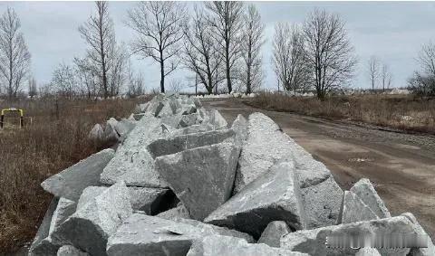 1、俄北方集群解放了哈尔科夫地区的格卢博科和卢基扬齐，扎波罗热地区的俄罗斯军队完