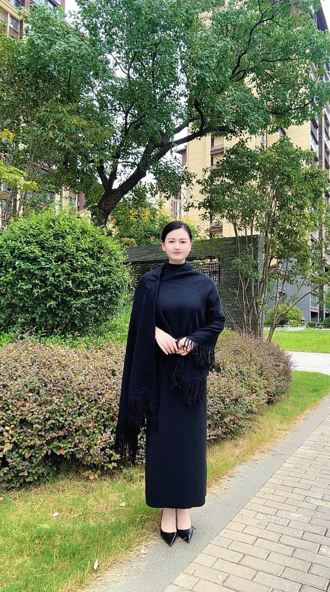 半生蹉跎，半生苦涩。 多少委屈独自咽下，多少心酸默默漂泊。 褪去年少逞...