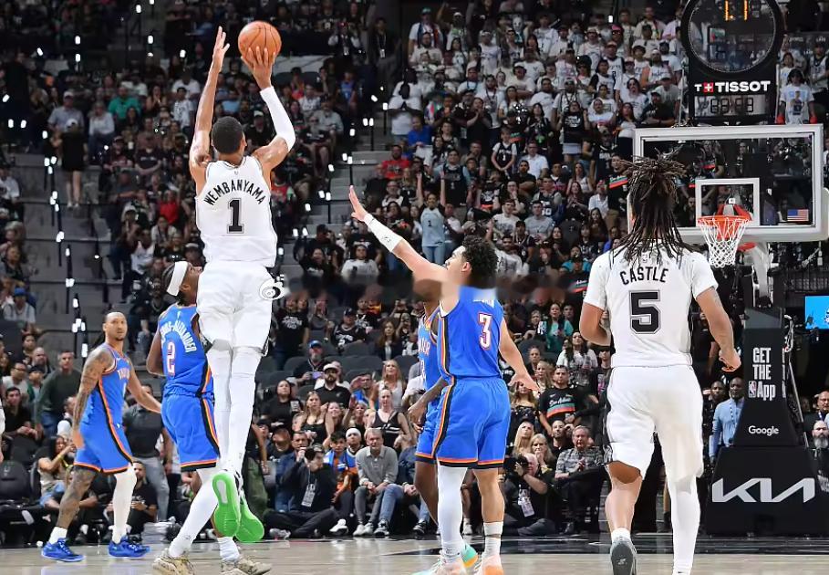 NBA西部决赛G4，马刺103-82击败雷霆，系列赛大比分来到2-2平。本场比赛