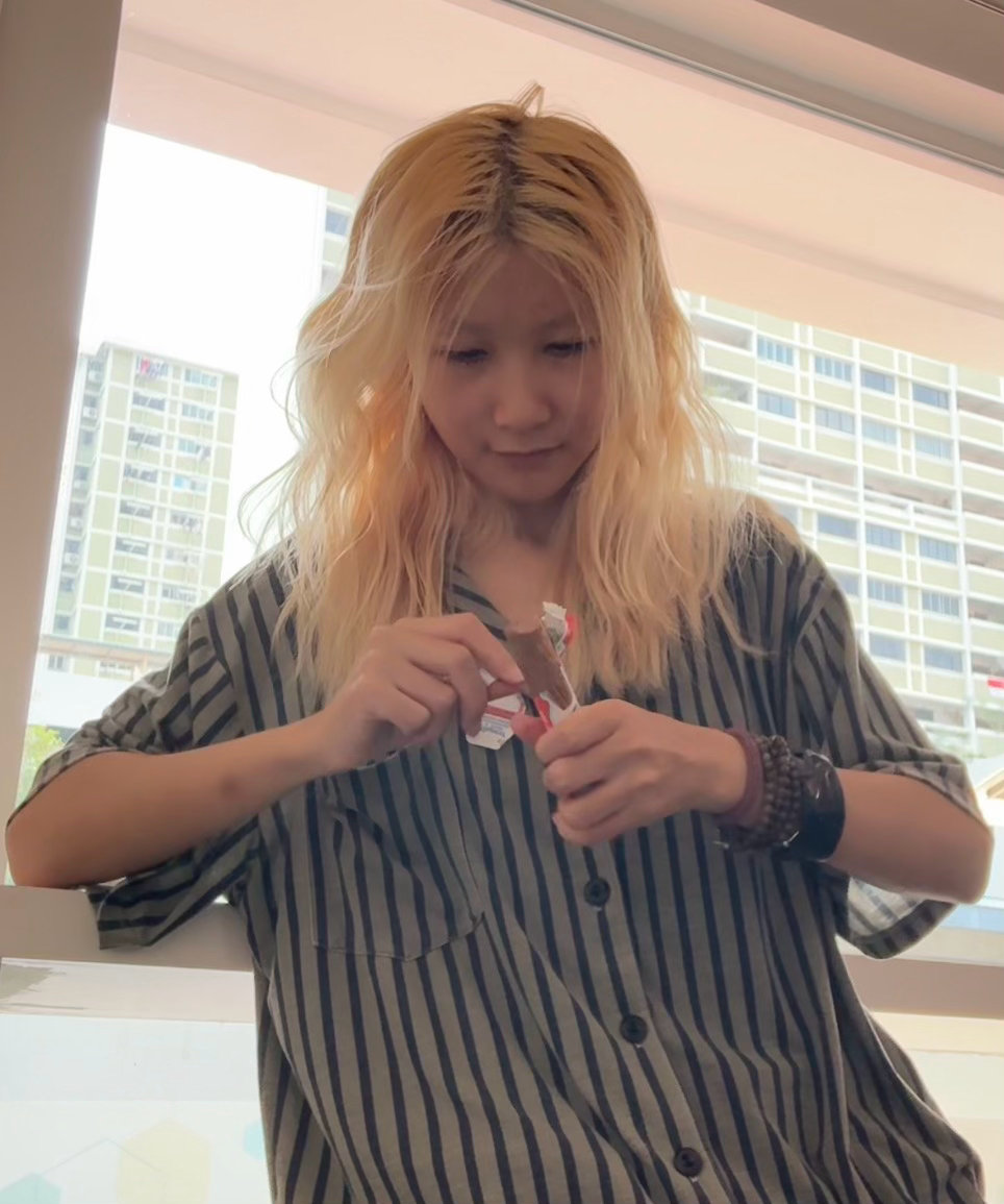 终于走到青旅了 饿得我能感受到前胸皮肤是如何紧贴后背血肉了 赶紧吃午饭 青旅现在