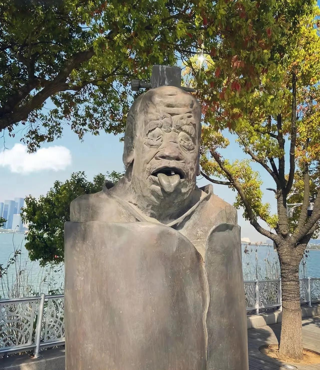 被全网吐槽到下架的“吐舌头”老子像终于拆了，本以为大家能松口气，结果专家们急眼了