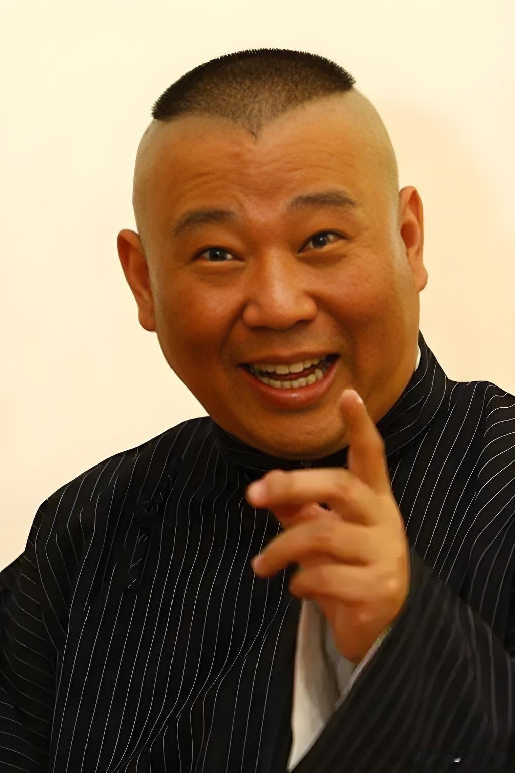 郭大师这发型，一般人架不住[赞]