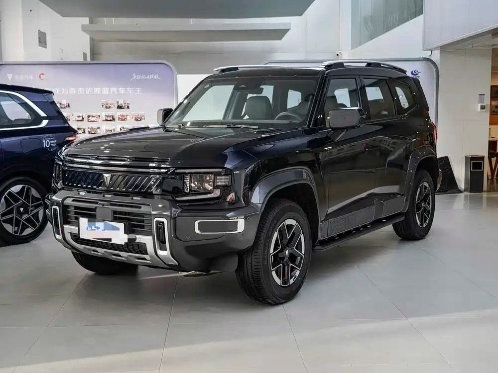 深蓝G318方盒子造型增程SUV，凭借硬朗外观+无续航焦虑，成为近期自驾爱好者热
