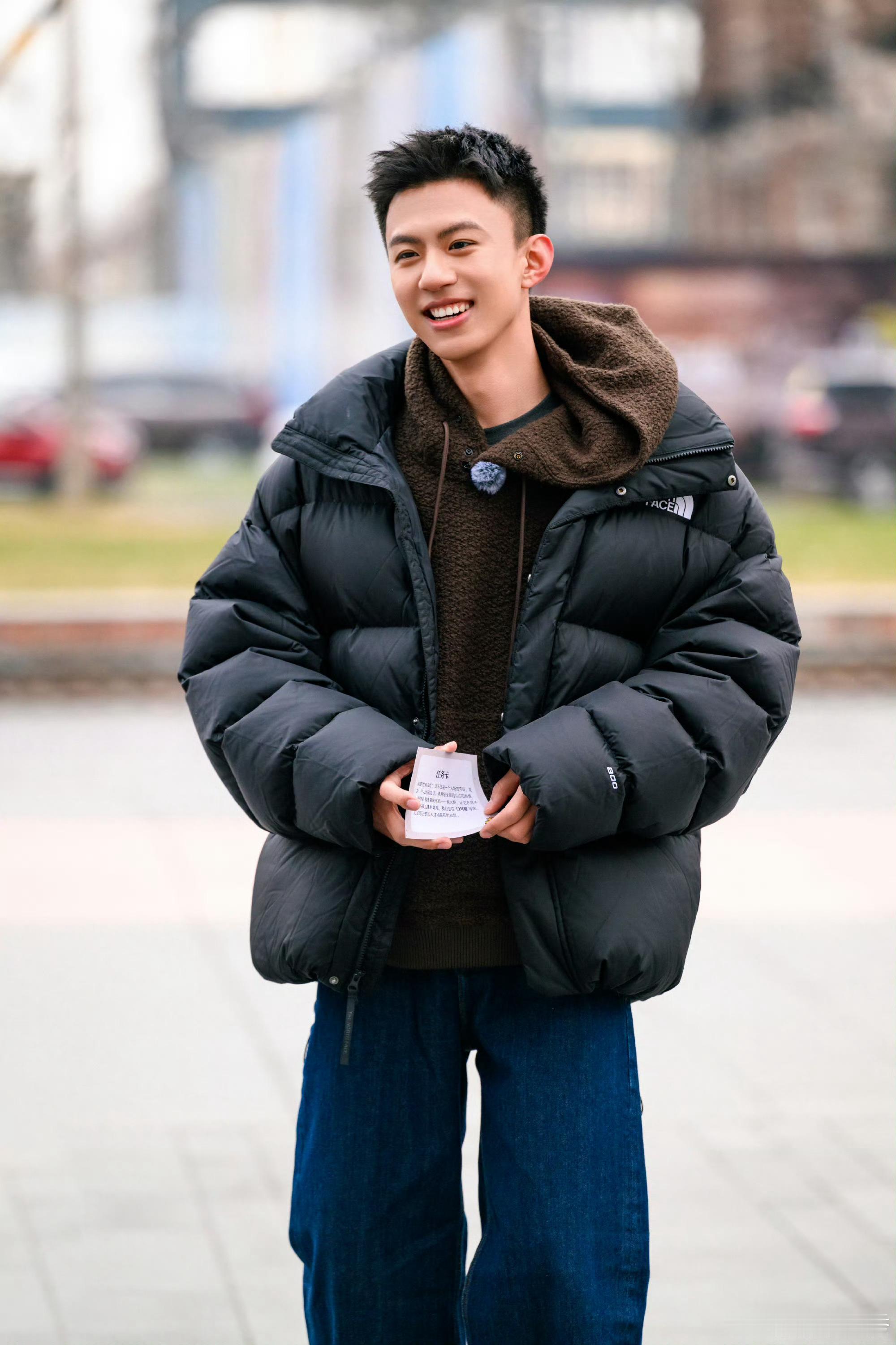 大张伟付航可以去参加新说唱了 谁懂啊！大张伟和付航这段互夸名场面也太绝了！句句押