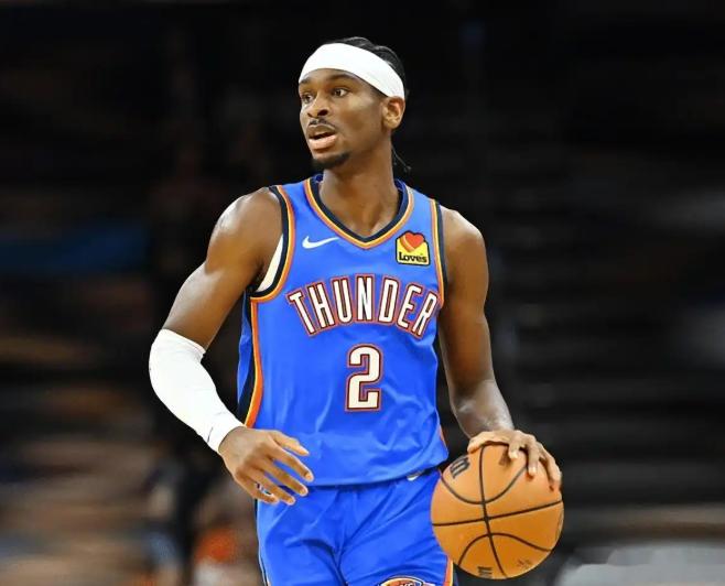 看NBA上咪咕视频，雷霆媒体发文表示，当家球星亚历山大仅差14个盖帽就将超越沃尔