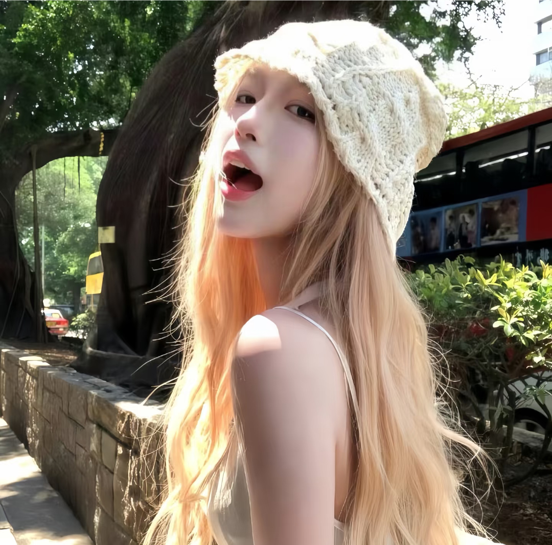 𝑾𝒆𝑪𝒉𝒂𝒕｜简约女头｜高级感头像｜万能款｜适配强｜无水印｜清冷风格