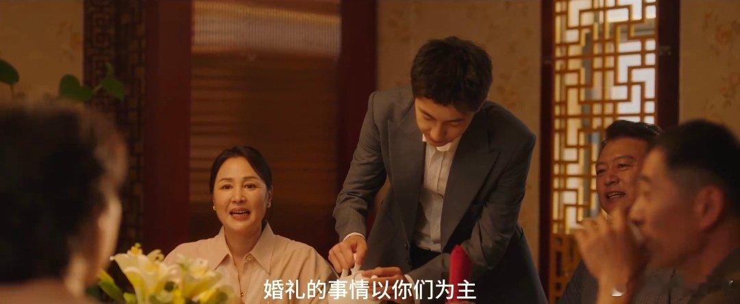 卜冠今[超话]卜冠今新剧被婆婆PUA用“吃辣”来测试感情，这逻辑简直离谱！合着饮