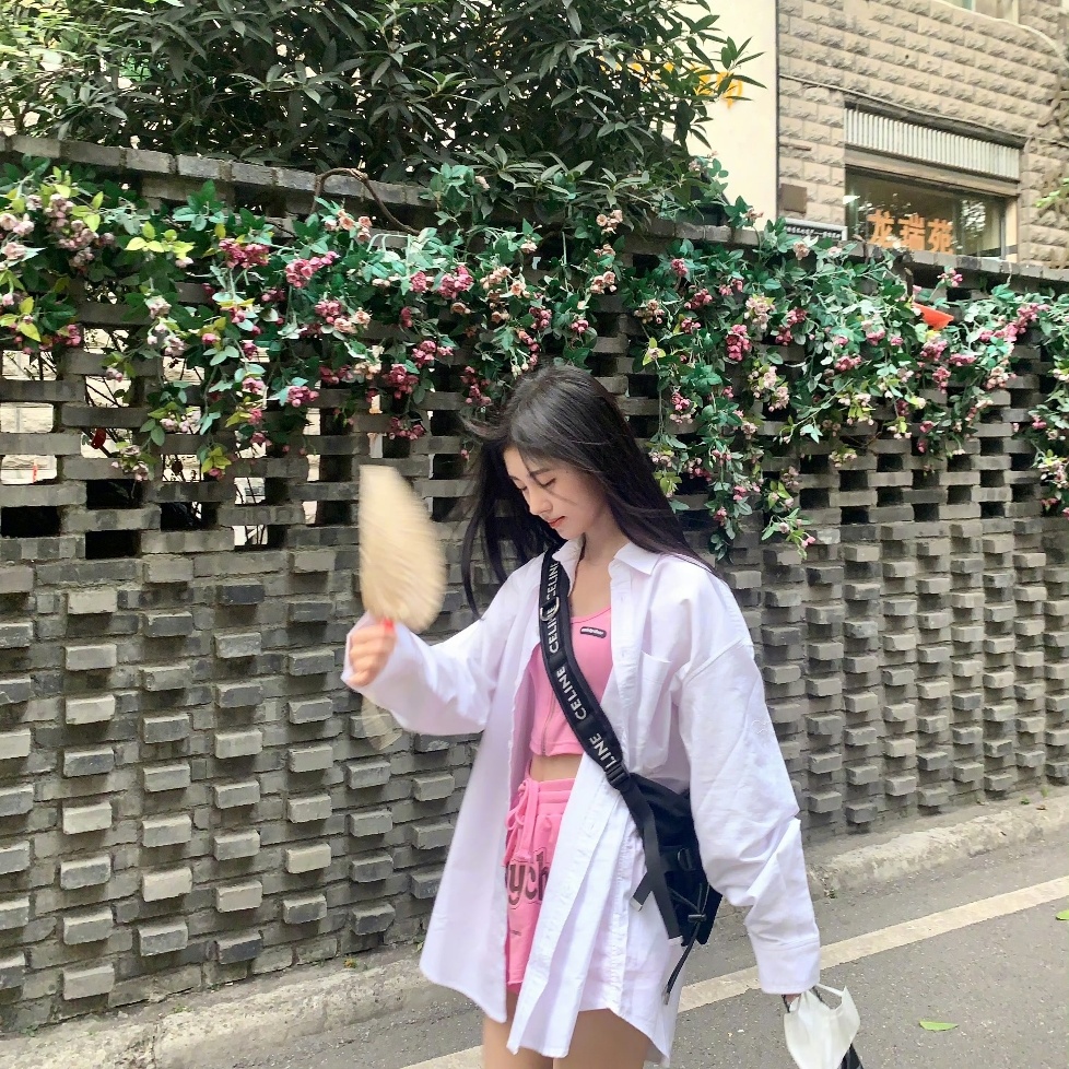鞠婧祎图片[超话] 等你下课一起走好嘛 ​​​
