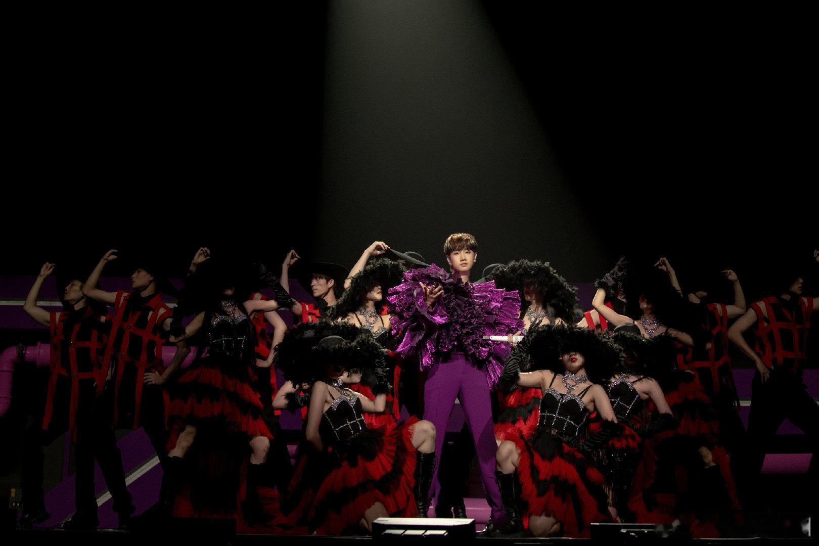 #终于等到汪苏泷来南京#汪苏泷终于要来南京开演唱会了，已经迫不及待的想要看起来了