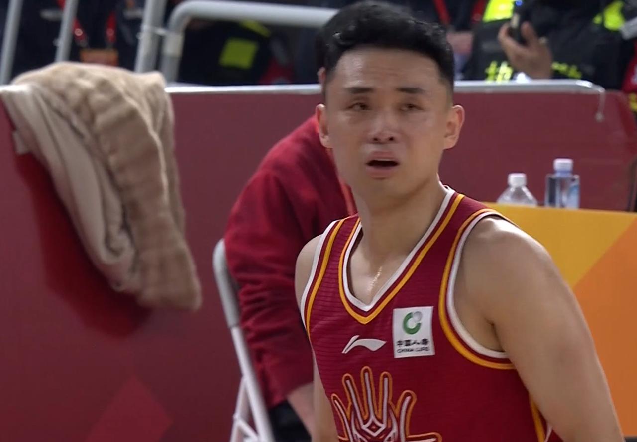 输给深圳5分，揪出3个“废柴”，坑惨了山西队！
CBA常规赛第36轮，山西队坐镇