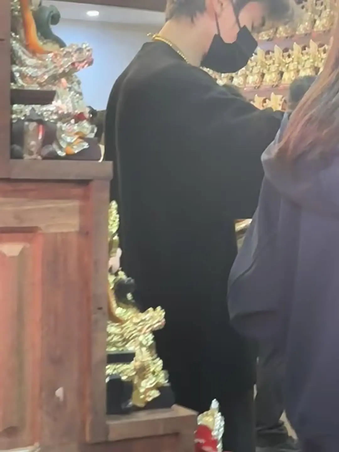 服了哥在财神庙被偶遇了🙊（图源)