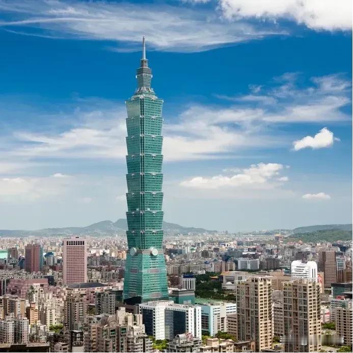 宝岛台湾，科技之岛实至名归！
   台湾省人口只有2400万，但GDP却达到5万