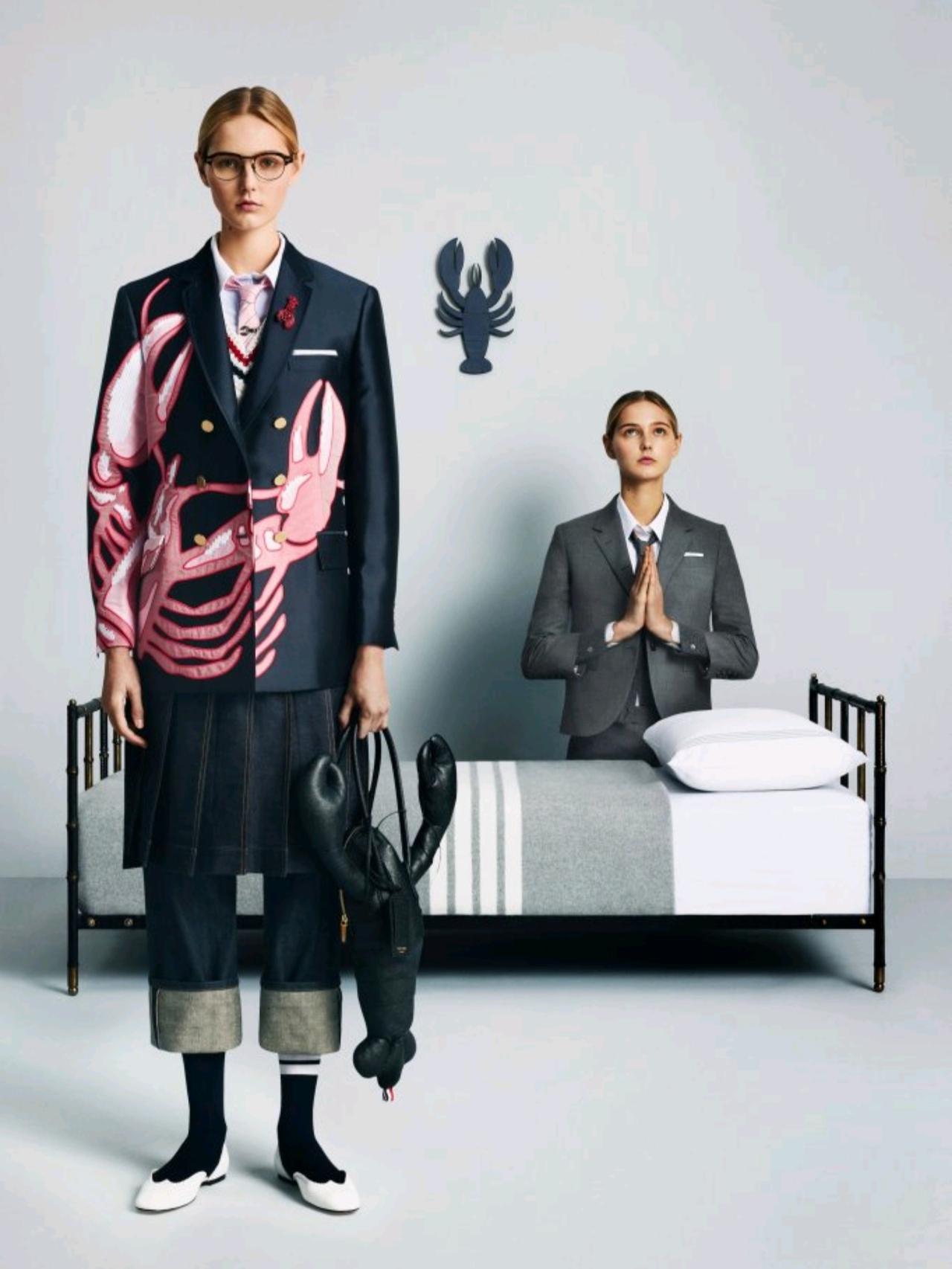 Thom Browne 2026早秋系列重回品牌标志性的比例剪裁游戏，经典sac